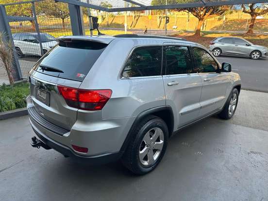JEEP-GRAND CHEROKEE-3.6 LAREDO 4X4 V6 24V GASOLINA 4P AUTOMÁTICO JEEP-GRAND CHEROKEE-2010