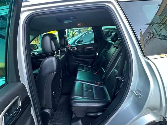JEEP-GRAND CHEROKEE-3.6 LAREDO 4X4 V6 24V GASOLINA 4P AUTOMÁTICO JEEP-GRAND CHEROKEE-2010