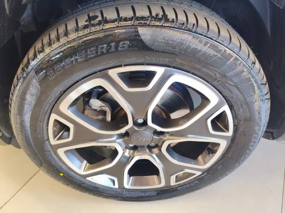 JEEP RENEGADE 1.8 16V FLEX LONGITUDE 4P AUTOMÁTICO