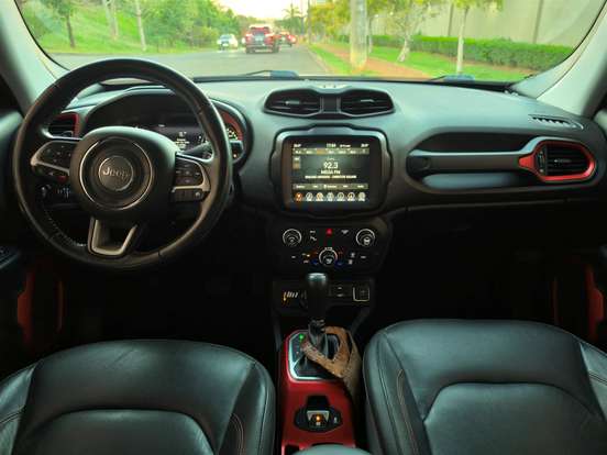 JEEP-RENEGADE-2.0 16V TURBO DIESEL TRAILHAWK 4P 4X4 AUTOMÁTICO JEEP-RENEGADE-2018