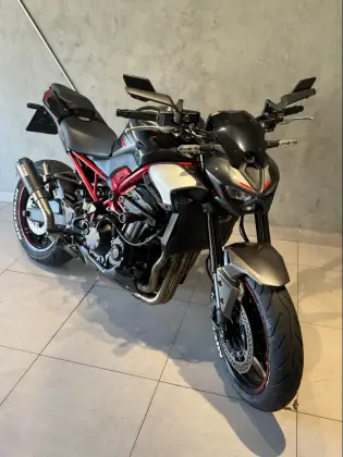 KAWASAKI Z900 KAWASAKI Z900