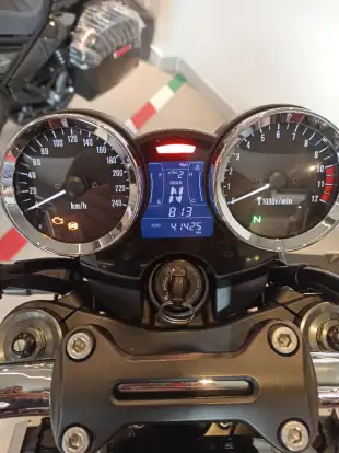 KAWASAKI-Z900RS-2023