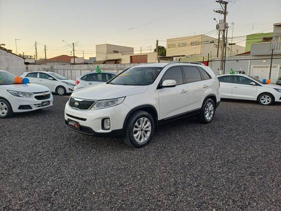 KIA SORENTO 2.4 S.263 4X2 16V GASOLINA 4P AUTOMÁTICO