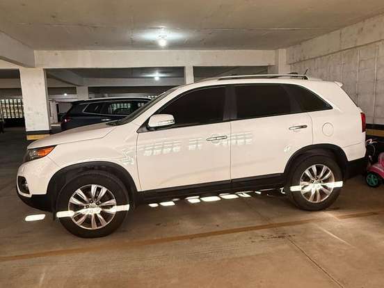 KIA-SORENTO-3.5 V6 GASOLINA EX 7L AUTOMATICO KIA-SORENTO-2011