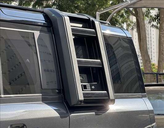 LAND ROVER-DEFENDER-2024