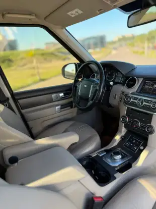 LAND ROVER-DISCOVERY 4-2015
