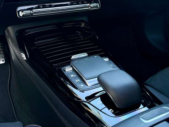 MERCEDES-BENZ-A 35 AMG-2.0 CGI GASOLINA SEDAN 4MATIC 7G-DCT MERCEDES-BENZ-A 35 AMG-2020