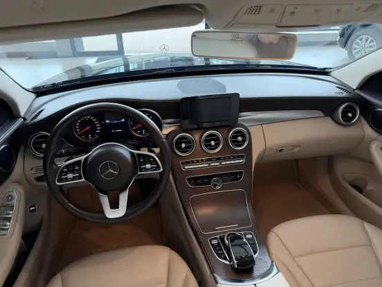MERCEDES-BENZ-C 180-2019