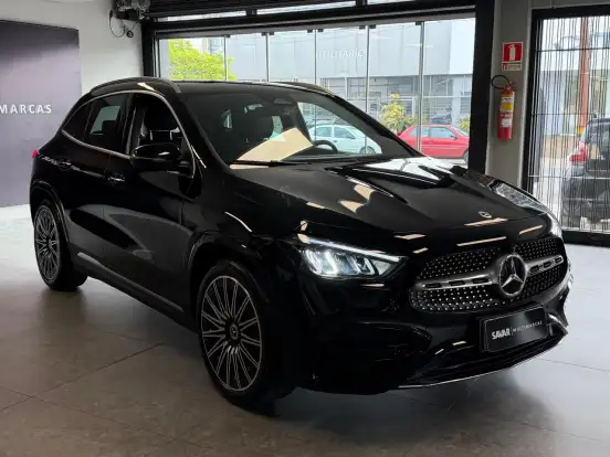 MERCEDES-BENZ-GLA 200-2025
