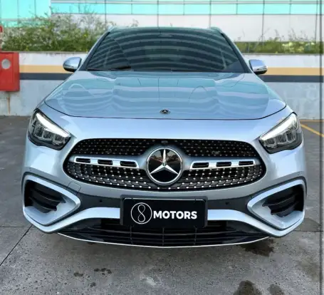 MERCEDES-BENZ-GLA 200-2024