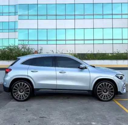 MERCEDES-BENZ-GLA 200-2024