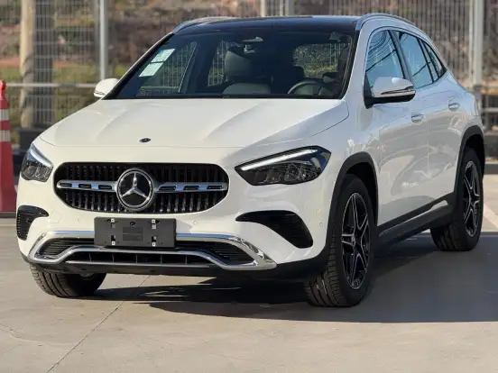 MERCEDES-BENZ-GLA 200-2025