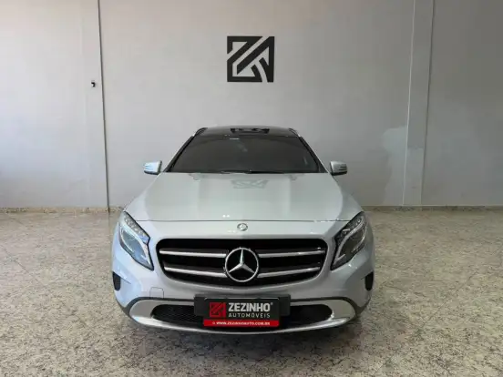 MERCEDES-BENZ-GLA 200-2015