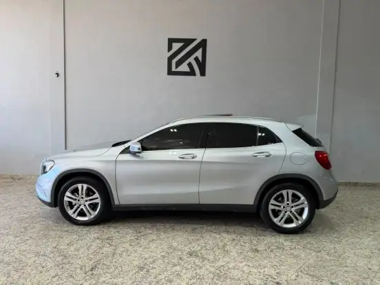 MERCEDES-BENZ-GLA 200-1.6 CGI VISION 16V TURBO FLEX 4P AUTOMÁTICO MERCEDES-BENZ-GLA 200-2015