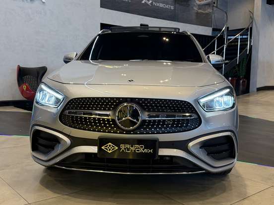 MERCEDES-BENZ-GLA 200-2025