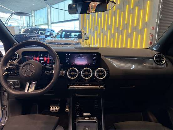 MERCEDES-BENZ-GLA 200-1.3 MHEV AMG LINE 7G-DCT MERCEDES-BENZ-GLA 200-2025
