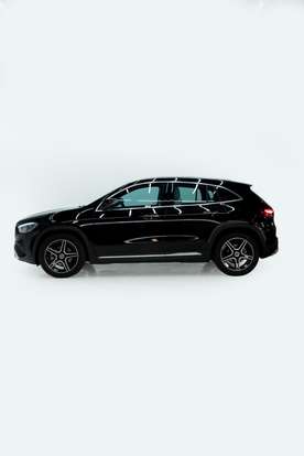 MERCEDES-BENZ-GLA 200-2024