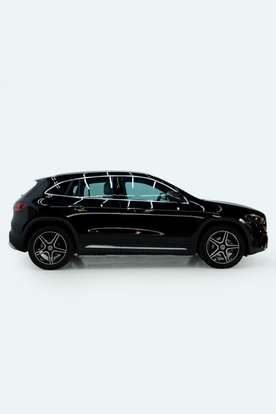 MERCEDES-BENZ-GLA 200-2024