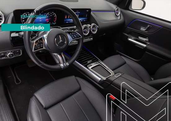 MERCEDES-BENZ-GLA 200-2024
