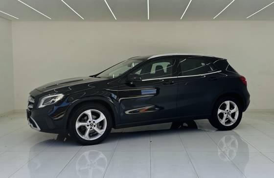 MERCEDES-BENZ GLA 200 1.6 CGI FLEX STYLE 7G-DCT