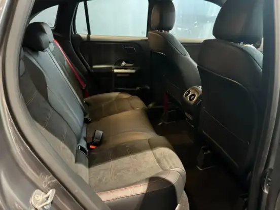 MERCEDES-BENZ-GLA 35 AMG-2026