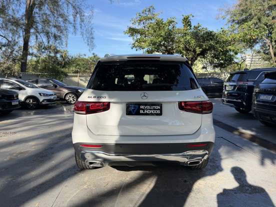 MERCEDES-BENZ-GLB 200-2022