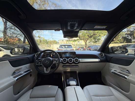 MERCEDES-BENZ-GLB 200-2022