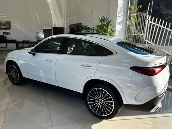MERCEDES-BENZ-GLC 300-2026