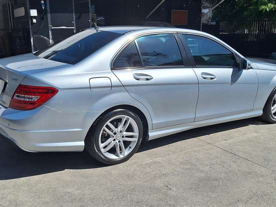 MERCEDES-BENZ-C 180-1.6 CGI SPORT 16V TURBO GASOLINA 4P AUTOMÁTICO MERCEDES-BENZ-C 180-2013