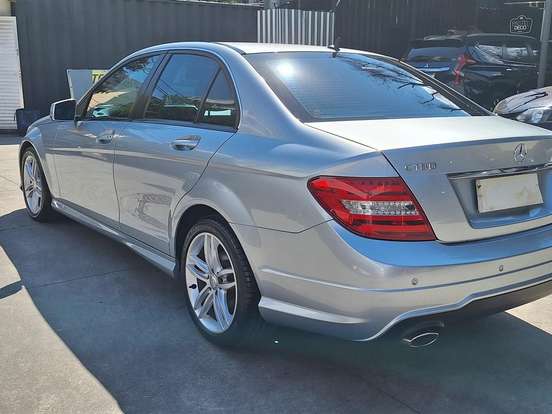 MERCEDES-BENZ-C 180-1.6 CGI SPORT 16V TURBO GASOLINA 4P AUTOMÁTICO MERCEDES-BENZ-C 180-2013