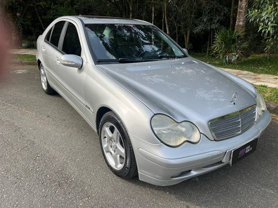 MERCEDES-BENZ C 180 K 1.8 CLASSIC KOMPRESSOR 16V 143 CV GASOLINA 4P AUTOMÁTICO