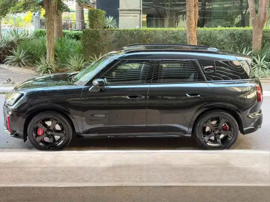 MINI-COUNTRYMAN-2025