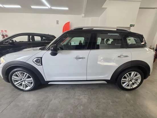 MINI-COUNTRYMAN-2018