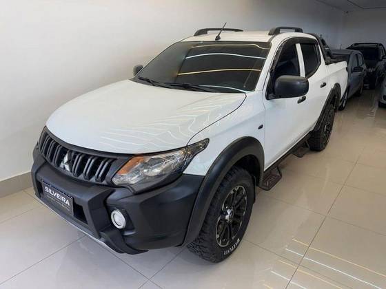 MITSUBISHI L200 TRITON 2.4 16V TURBO DIESEL GL CD 4X4 MANUAL