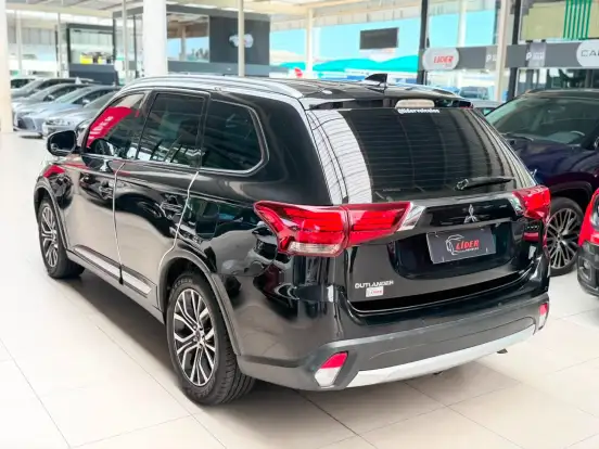 MITSUBISHI-OUTLANDER-2.0 COMFORT 16V GASOLINA 4P AUTOMÁTICO MITSUBISHI-OUTLANDER-2017