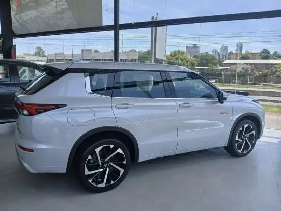 MITSUBISHI-OUTLANDER-2.4 PHEV HPE-S S-AWC DHT MITSUBISHI-OUTLANDER-2025