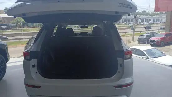 MITSUBISHI-OUTLANDER-2025
