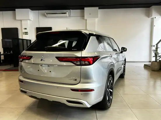 MITSUBISHI-OUTLANDER-2.4 PHEV HPE-S S-AWC DHT MITSUBISHI-OUTLANDER-2025