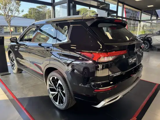 MITSUBISHI-OUTLANDER-2.4 PHEV HPE-S S-AWC DHT MITSUBISHI-OUTLANDER-2025