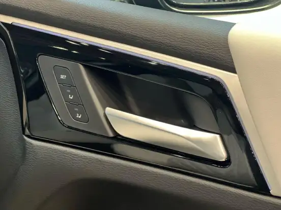 MITSUBISHI-OUTLANDER-2.4 PHEV HPE-S S-AWC DHT MITSUBISHI-OUTLANDER-2025