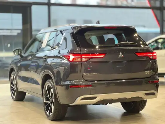 MITSUBISHI-OUTLANDER-2.4 PHEV HPE-S S-AWC DHT MITSUBISHI-OUTLANDER-2025