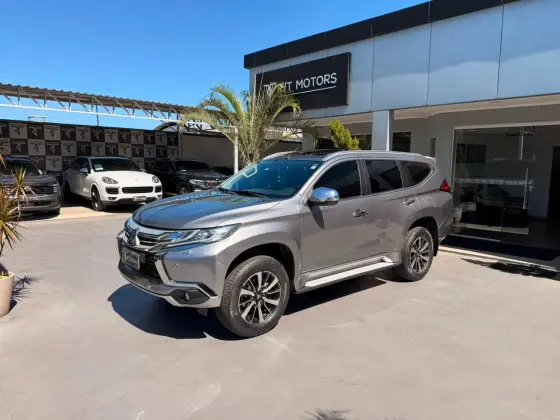 MITSUBISHI PAJERO SPORT 2.4 16V MIVEC TURBO DIESEL HPE AWD AUTOMÁTICO MITSUBISHI PAJERO SPORT 2.4 16V MIVEC TURBO DIESEL HPE AWD AUTOMÁTICO