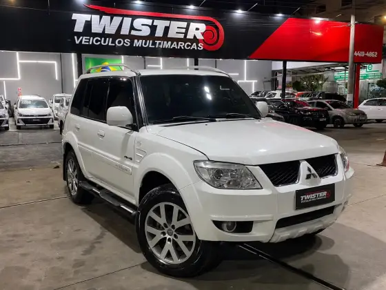 MITSUBISHI PAJERO TR4 2.0 4X4 16V 140CV FLEX 4P AUTOMÁTICO