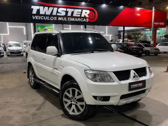 MITSUBISHI-PAJERO TR4-2014