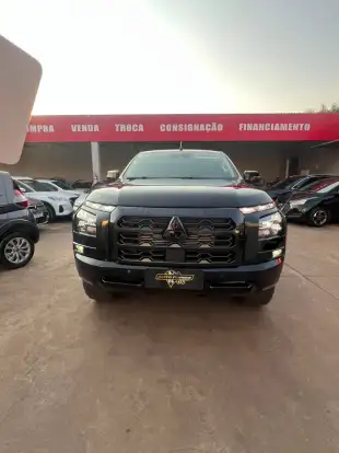 MITSUBISHI-TRITON-2025