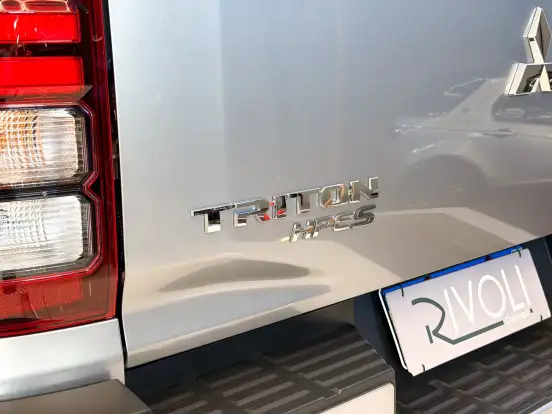 MITSUBISHI-TRITON-2025
