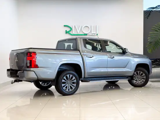 MITSUBISHI-TRITON-2025