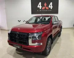 MITSUBISHI TRITON 2.4 BITURBO DIESEL CD HPE-S 4X4 AUTOMÁTICO MITSUBISHI TRITON 2.4 BITURBO DIESEL CD HPE-S 4X4 AUTOMÁTICO