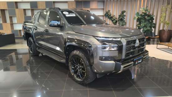 MITSUBISHI-TRITON-2025