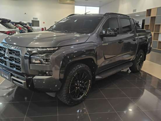 MITSUBISHI-TRITON-2.4 BITURBO DIESEL CD KATANA 4X4 AUTOMÁTICO MITSUBISHI-TRITON-2025
